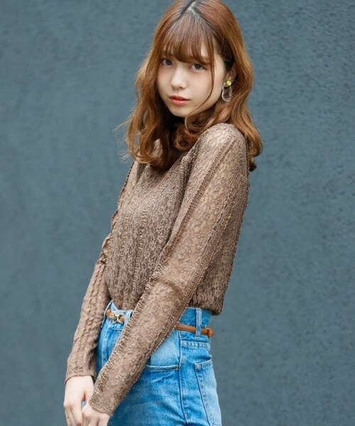 RAY CASSIN（レイカズン）の「立体レース長袖プルオーバー（トップス・レディース・黒/ブルー/ブラウン/オフ白・FREE）」の3枚目の写真