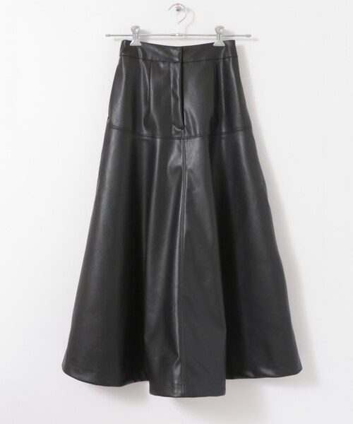 KBF(ケイビーエフ)の「フェイクレザーフレアスカート(その他・レディース・BEIGE/BLACK・one)」の8枚目の写真