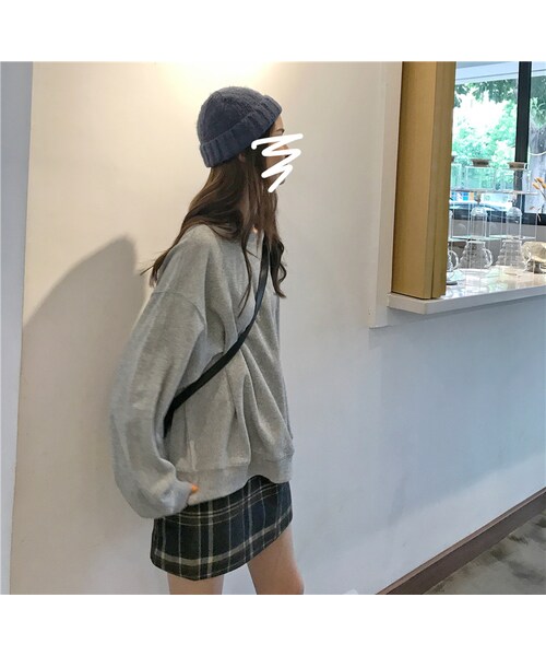 no brand(ノーブランド)の「【選べる2カラー】 スウェット トレーナー プルオーバー 韓国ファッション レディース ストリート系 ラウンドネック 刺繍 秋冬 秋 冬 (DTC-602470679613)(スウェット・レディース・その他)」の6枚目の写真