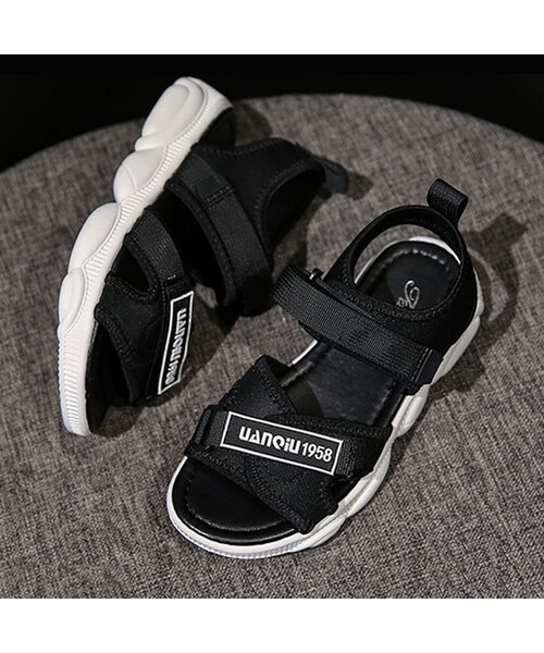 新品　DSQUARED2 厚底ソール ブラック ストラップ スポーツサンダル 新品 DSQUARED2 厚底ソール ブラック ストラップ スポーツサンダル