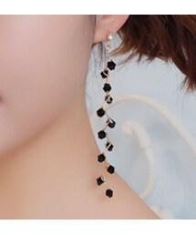 no brand（ノーブランド）の「【P029】黒のビーズの揺れるピアス