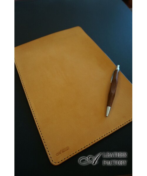 Handmade ハンドメイド の 経年変化を楽しめる シークレットレザーファイル 財布 Wear