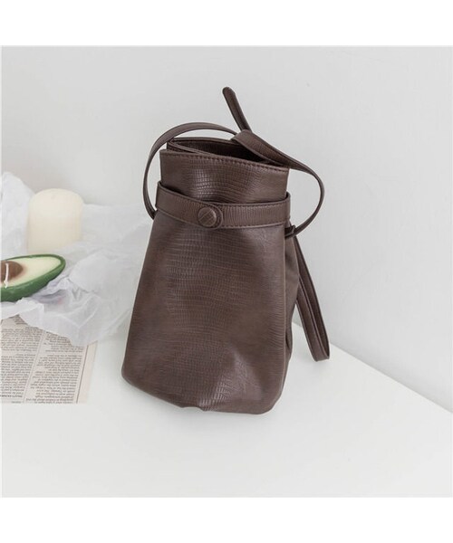 Lavish Gate（ラヴィッシュゲート）の「bag2-02440　型押しフェイクレザーバッグ　ブラウン　ブラック（ショルダーバッグ・レディース・その他）」の8枚目の写真