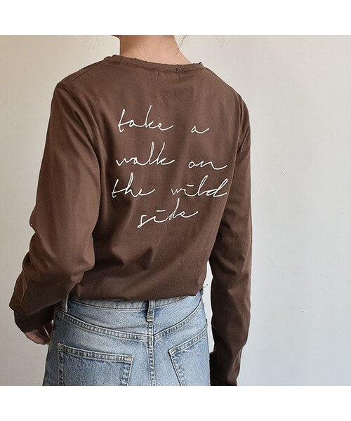 Lavish Gate（ラヴィッシュゲート）の「tops-02017 　ヴィンテージ風　ロゴデザインロングＴシャツ　ホワイト 　ブラウン　ブラック（Tシャツ/カットソー・レディース・その他）」の4枚目の写真