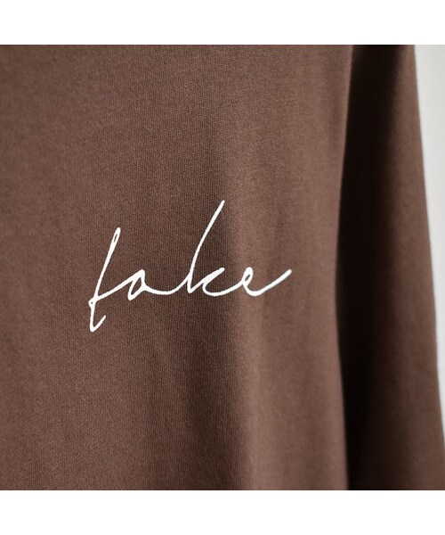 Lavish Gate（ラヴィッシュゲート）の「tops-02017 　ヴィンテージ風　ロゴデザインロングＴシャツ　ホワイト 　ブラウン　ブラック（Tシャツ/カットソー・レディース・その他）」の14枚目の写真