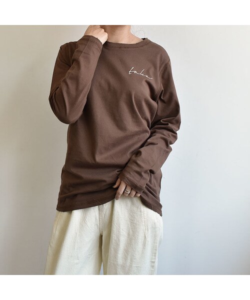 Lavish Gate（ラヴィッシュゲート）の「tops-02017 　ヴィンテージ風　ロゴデザインロングＴシャツ　ホワイト 　ブラウン　ブラック（Tシャツ/カットソー・レディース・その他）」の3枚目の写真