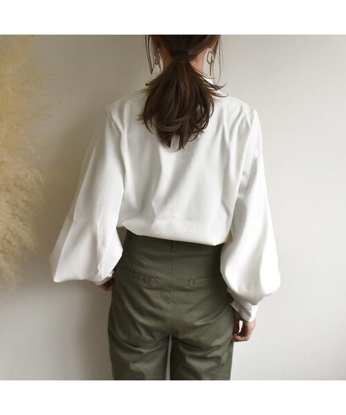 Lavish Gate（ラヴィッシュゲート）の「tops-02031　ボリュームスリーブ　バンドカラーシャツブラウス　ベージュ　ホワイト（シャツ/ブラウス・レディース・その他）」の14枚目の写真