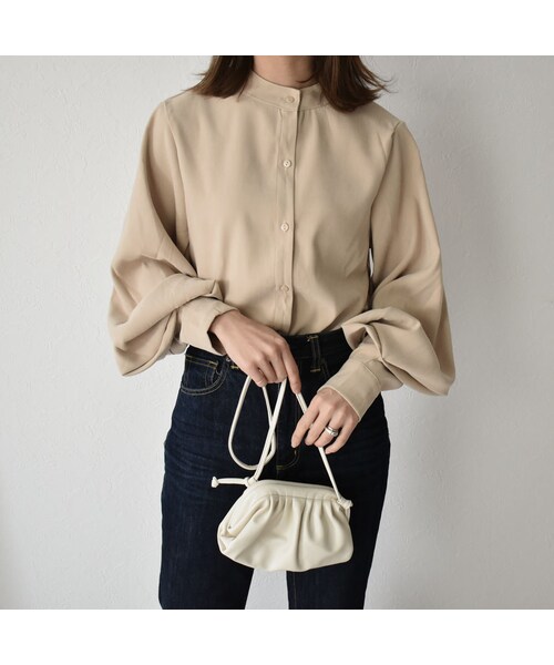 Lavish Gate（ラヴィッシュゲート）の「tops-02031　ボリュームスリーブ　バンドカラーシャツブラウス　ベージュ　ホワイト（シャツ/ブラウス・レディース・その他）」の5枚目の写真