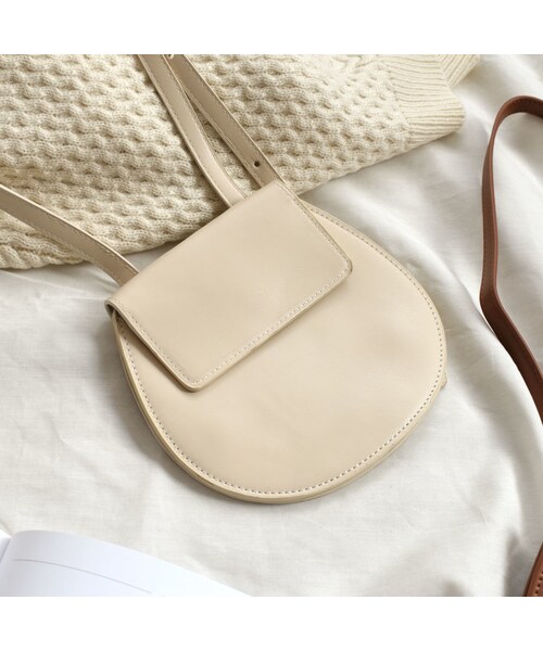 Lavish Gate（ラヴィッシュゲート）の「nh-bag2-02479　エコレザー　ラウンドフラップバッグ　ショルダーバッグ　ウエストバッグ（ショルダーバッグ・レディース・その他）」の7枚目の写真