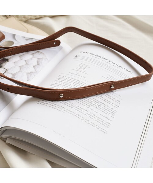 Lavish Gate（ラヴィッシュゲート）の「nh-bag2-02479　エコレザー　ラウンドフラップバッグ　ショルダーバッグ　ウエストバッグ（ショルダーバッグ・レディース・その他）」の10枚目の写真