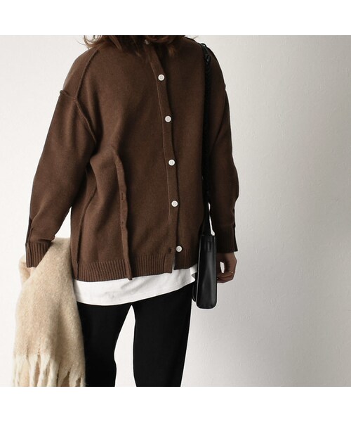 Lavish Gate（ラヴィッシュゲート）の「knit-02069 バックボタンニット