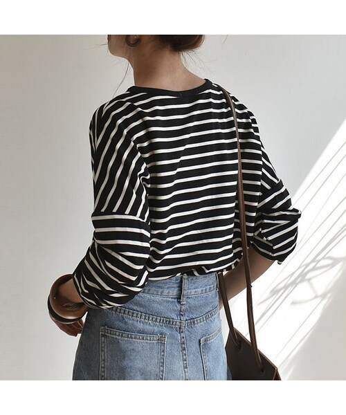 Lavish Gate（ラヴィッシュゲート）の「tops-02057　ルーズボーダートップス　ブラック×ホワイト（Tシャツ/カットソー・レディース・その他）」の3枚目の写真