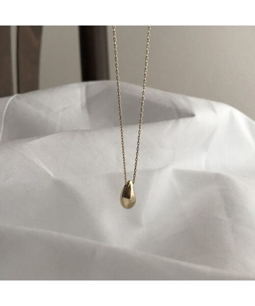 Lavish Gate（ラヴィッシュゲート）の「mb-necklace2-02002　SV925　ドロップトップ　ネックレス　ゴールド（ネックレス・レディース・その他）」の3枚目の写真