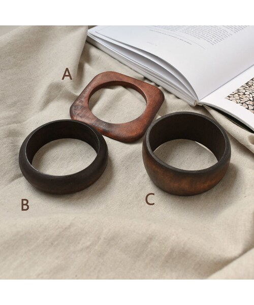 Lavish Gate（ラヴィッシュゲート）の「brace2-02006　ブラウン　ウッドバングル　3個セット（バングル/リストバンド・レディース・その他）」の6枚目の写真