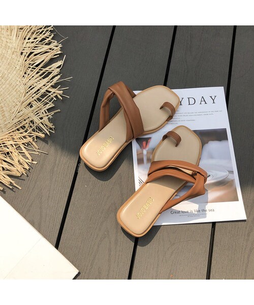 Lavish Gate（ラヴィッシュゲート）の「shoes-02062　フェイクレザー　サイドクロスサンダル　ブラウン　ブラック（サンダル・レディース・その他）」の7枚目の写真