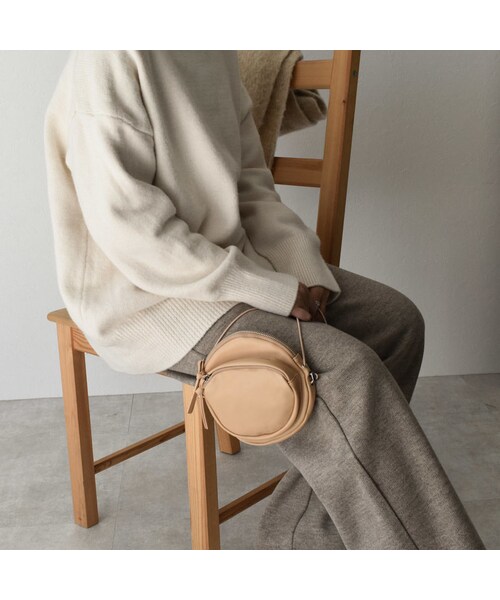 Lavish Gate（ラヴィッシュゲート）の「nh-bag2-02483　エコレザー　ラウンドミニポシェット　ショルダーバッグ（ショルダーバッグ・レディース・その他）」の9枚目の写真