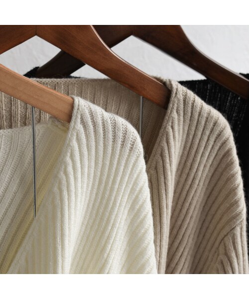 Lavish Gate（ラヴィッシュゲート）の「knit-02049　カシュクールリブトップス　ブラック　ホワイト　ベージュ（ニット/セーター・レディース・その他）」の13枚目の写真