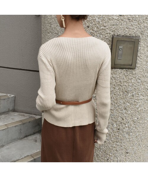 Lavish Gate（ラヴィッシュゲート）の「knit-02049　カシュクールリブトップス　ブラック　ホワイト　ベージュ（ニット/セーター・レディース・その他）」の8枚目の写真