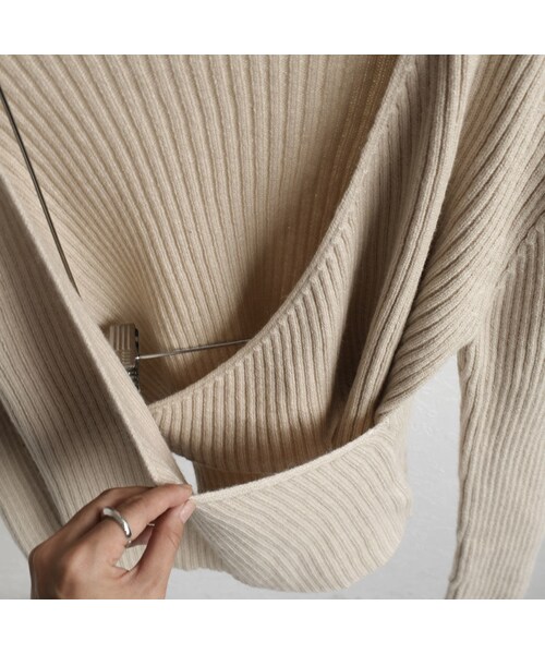 Lavish Gate（ラヴィッシュゲート）の「knit-02049　カシュクールリブトップス　ブラック　ホワイト　ベージュ（ニット/セーター・レディース・その他）」の11枚目の写真