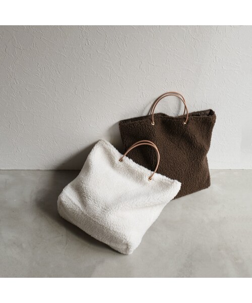 Lavish Gate（ラヴィッシュゲート）の「bag2-02476　本革ハンドル　ボアトートバッグ　オフホワイト　ダークブラウン（トートバッグ・レディース・その他）」の9枚目の写真