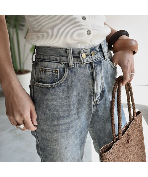 Lavish Gate（ラヴィッシュゲート）の「bottoms-02003　ウォッシュ加工　テーパードデニムパンツ　ブルー（デニムパンツ・レディース・その他）」の5枚目の写真