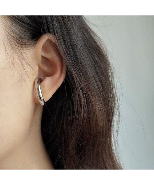Lavish Gate（ラヴィッシュゲート）の「mb-earcuff-02009　SV925　ボリュームフープイヤーカフ　ゴールド　シルバー（イヤリング・レディース・その他）」の2枚目の写真