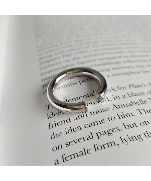 Lavish Gate（ラヴィッシュゲート）の「mb-earcuff-02009　SV925　ボリュームフープイヤーカフ　ゴールド　シルバー（イヤリング・レディース・その他）」の5枚目の写真