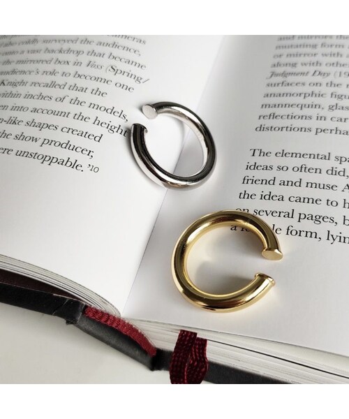 Lavish Gate（ラヴィッシュゲート）の「mb-earcuff-02009　SV925　ボリュームフープイヤーカフ　ゴールド　シルバー（イヤリング・レディース・その他）」の4枚目の写真