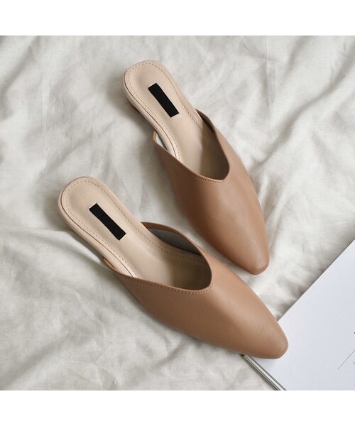 Lavish Gate（ラヴィッシュゲート）の「shoes-02056　フェイクレザー　ポインテッドトゥミュール　パンプス　ヌードカラー　ブラック（パンプス・レディース・その他）」の7枚目の写真