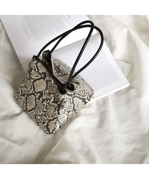 Lavish Gate（ラヴィッシュゲート）の「bag2-02472　パイソン柄　スクエアバッグ（ハンドバッグ・レディース・その他）」の9枚目の写真