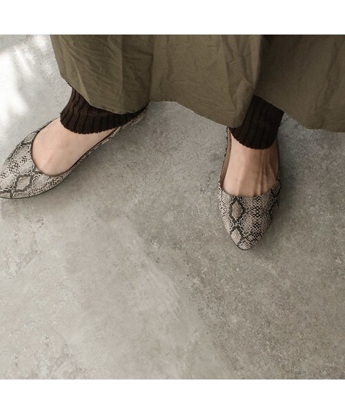 Lavish Gate(ラヴィッシュゲート)の「nh-legwarmers-02001 リブ レッグウォーマー ホワイト モカベージュ ブラウン ライトグレー ブラック(レッグウォーマー・レディース・その他)」の3枚目の写真