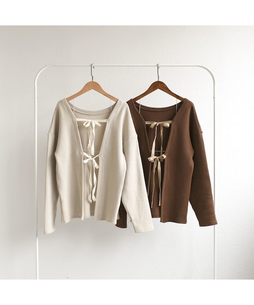 Lavish Gate（ラヴィッシュゲート）の「tops-04023　日本製　バックオープンニットトップス　エクリュ　ブラウン（ニット/セーター・レディース・その他）」の8枚目の写真