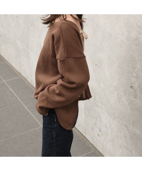 Lavish Gate（ラヴィッシュゲート）の「tops-04023　日本製　バックオープンニットトップス　エクリュ　ブラウン（ニット/セーター・レディース・その他）」の5枚目の写真