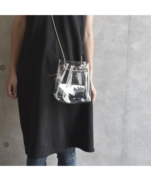 Lavish Gate（ラヴィッシュゲート）の「bag2-02331　本革ヌメコード　PVC素材　クリアバッグ　巾着バッグ（ショルダーバッグ・レディース・その他）」の9枚目の写真