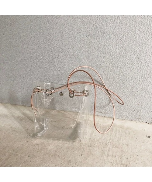 Lavish Gate（ラヴィッシュゲート）の「bag2-02331　本革ヌメコード　PVC素材　クリアバッグ　巾着バッグ（ショルダーバッグ・レディース・その他）」の2枚目の写真