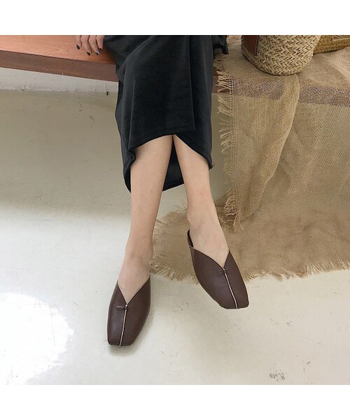 Lavish Gate（ラヴィッシュゲート）の「shoes-02067　センターシーム　スクエアトゥＶカットサンダル　エクリュ　モカ　ダークブラウン（サンダル・レディース・その他）」の10枚目の写真