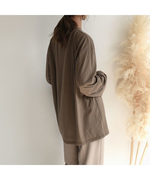Lavish Gate(ラヴィッシュゲート)の「nh-tops-02130 オーバーサイズ ロンT モカ(Tシャツ/カットソー・レディース・その他)」の4枚目の写真