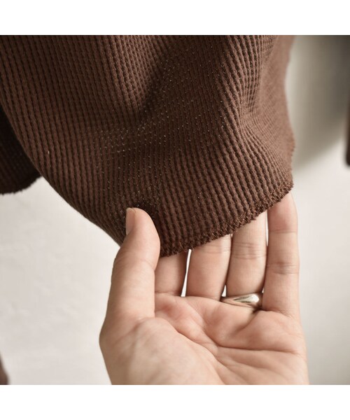 Lavish Gate(ラヴィッシュゲート)の「tops-04012 日本製 バックオープン ルーズ サーマル トップス ブラウン ベージュ(Tシャツ/カットソー・レディース・その他)」の12枚目の写真