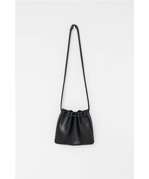 Lavish Gate(ラヴィッシュゲート)の「nh-bag2-02370 フェイクレザー シンプル巾着バッグ ベージュ キャメル ブラック(ショルダーバッグ・レディース・その他)」の13枚目の写真