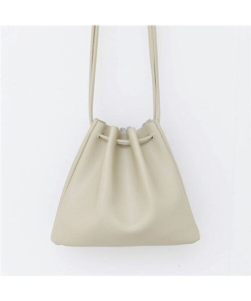 Lavish Gate(ラヴィッシュゲート)の「nh-bag2-02370 フェイクレザー シンプル巾着バッグ ベージュ キャメル ブラック(ショルダーバッグ・レディース・その他)」の11枚目の写真