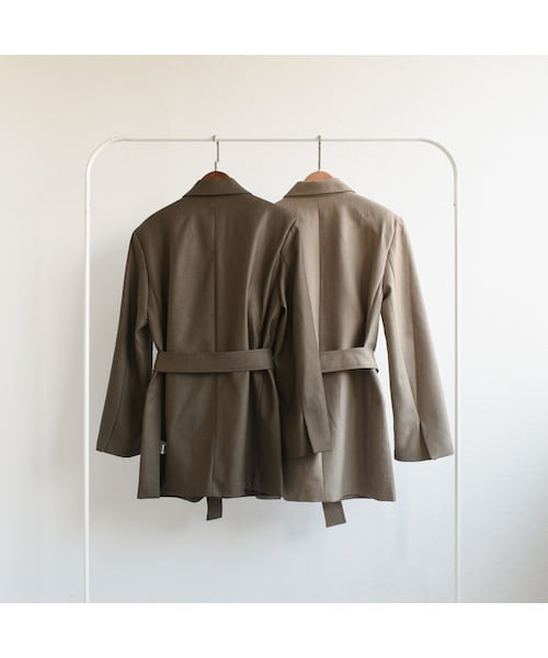 Lavish Gate(ラヴィッシュゲート)の「outer-02015 ベルト付き テーラードジャケット カーキベージュ モカブラウン(テーラードジャケット・レディース・その他)」の13枚目の写真