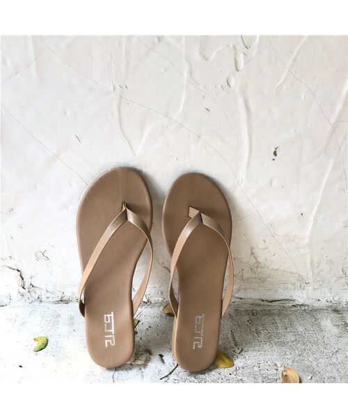 Lavish Gate（ラヴィッシュゲート）の「nh-shoes-02066　アースカラートングサンダル　ライトカーキ　ベージュ　ブラック　ブラウン（サンダル・レディース・その他）」の4枚目の写真