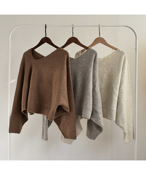 Lavish Gate（ラヴィッシュゲート）の「knit-02017　ウールブレンド　変形Ｖネック　ワンショルダーニット　ベージュ　モカ　ブラウン（ニット/セーター・レディース・その他）」の8枚目の写真