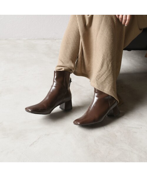 Lavish Gate（ラヴィッシュゲート）の「shoes-02086　エコレザー　スクエアトゥ　ショートブーツ　ブラウン　ダークブラウン　ブラック（ブーツ・レディース・その他）」の3枚目の写真