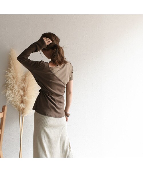 Lavish Gate（ラヴィッシュゲート）の「tops-04013　日本製　バイカラー　リブイレギュラープルオーバーセット　ライトグレージュ×カーキベージュ　カーキベージュ×モカ（Tシャツ/カットソー・レディース・その他）」の12枚目の写真