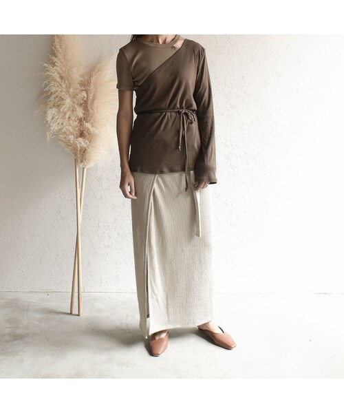 Lavish Gate（ラヴィッシュゲート）の「tops-04013　日本製　バイカラー　リブイレギュラープルオーバーセット　ライトグレージュ×カーキベージュ　カーキベージュ×モカ（Tシャツ/カットソー・レディース・その他）」の10枚目の写真