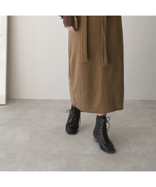 Lavish Gate（ラヴィッシュゲート）の「shoes-02091　エコレザー　スクエアトゥレースアップブーツ　アイボリー　ブラック（ブーツ・レディース・その他）」の6枚目の写真