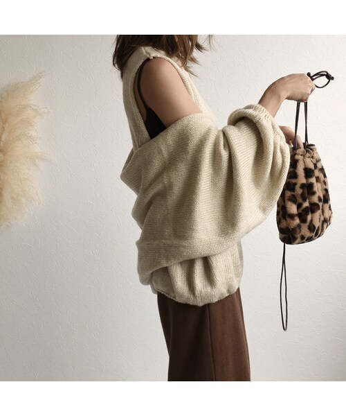 Lavish Gate(ラヴィッシュゲート)の「knit-02037 ボリュームニットスリーブ&ニットベスト ベージュ(ニット/セーター・レディース・その他)」の2枚目の写真