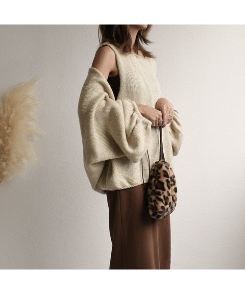 Lavish Gate(ラヴィッシュゲート)の「knit-02037 ボリュームニットスリーブ&ニットベスト ベージュ(ニット/セーター・レディース・その他)」の3枚目の写真