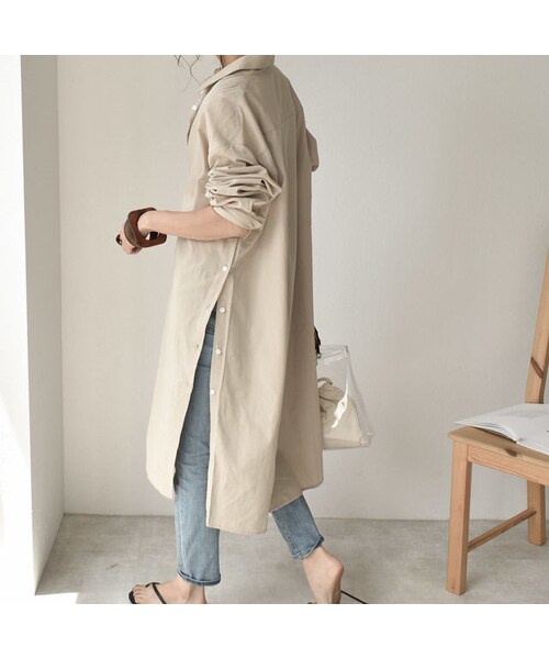 Lavish Gate（ラヴィッシュゲート）の「onepiece-02004　サイドボタンスリット　シャツワンピース　ベージュ（ワンピース・レディース・その他）」の3枚目の写真